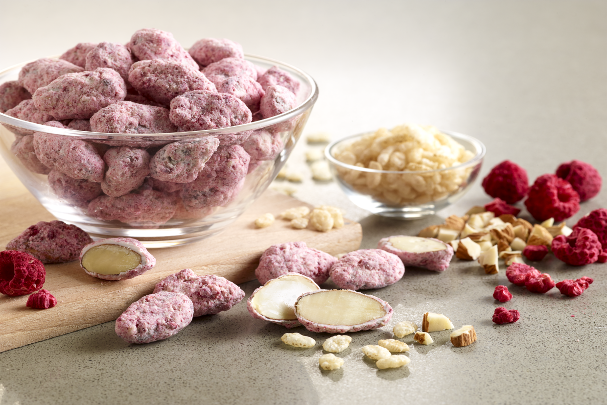 Berries Cream Almonds