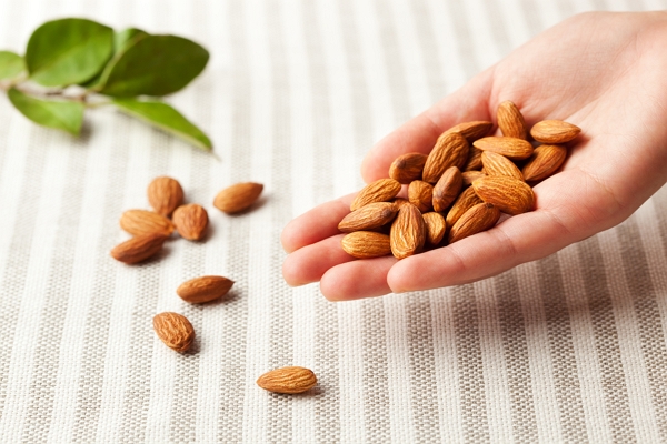 handful of almonds